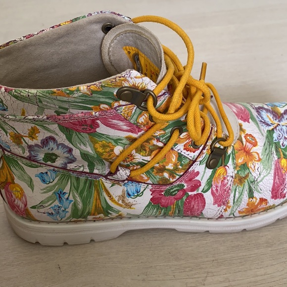 Cat Floral Design Work Boots, Weathered - Picture 11 of 11
